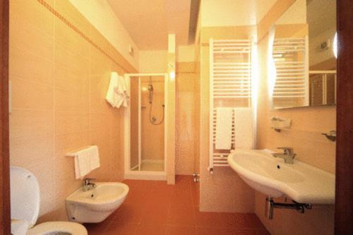 Hotel Incontro Пешичи Стая снимка