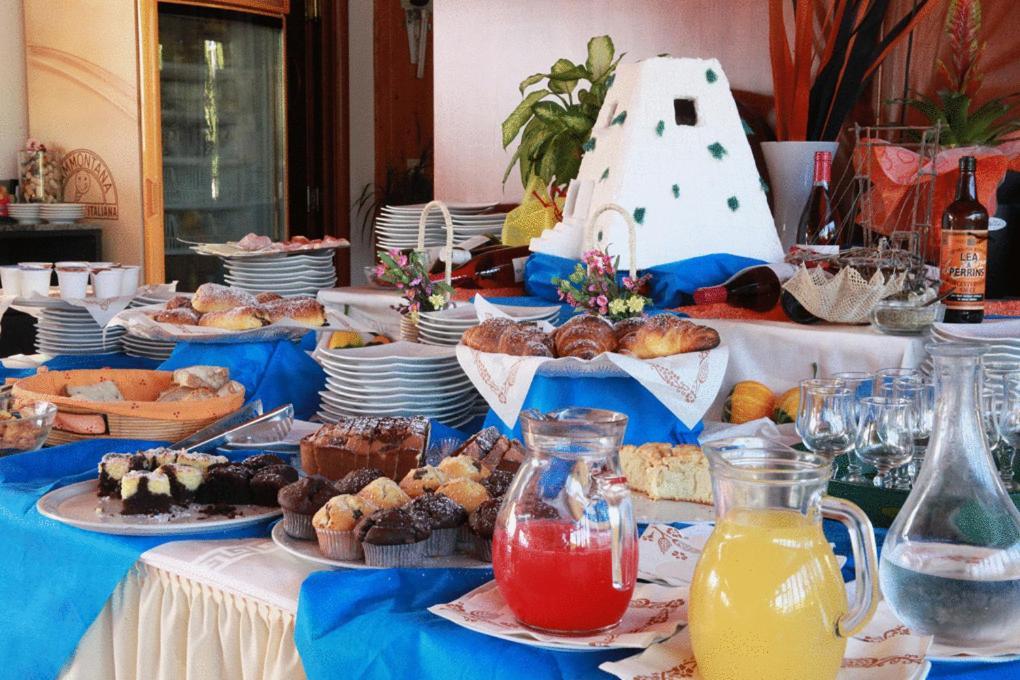 Hotel Incontro Пешичи Екстериор снимка